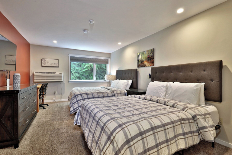 Room 3, Cozy Hotel Room Style Studio Condo With Pool, Rutland