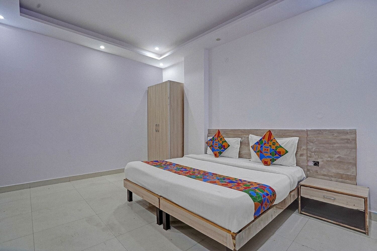 Room 2, Fabhotel Rose Residency, Delhi