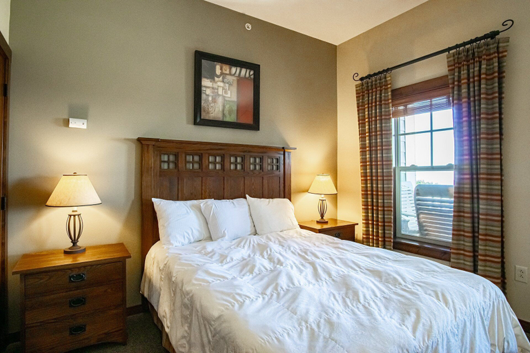 Room 5, Soaring Eagle 414, Pocahontas