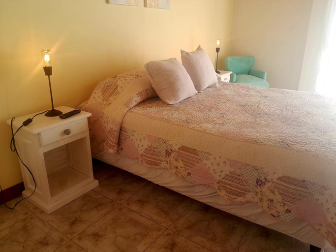 Bedroom 2, avellaneda suites, Güer Aike