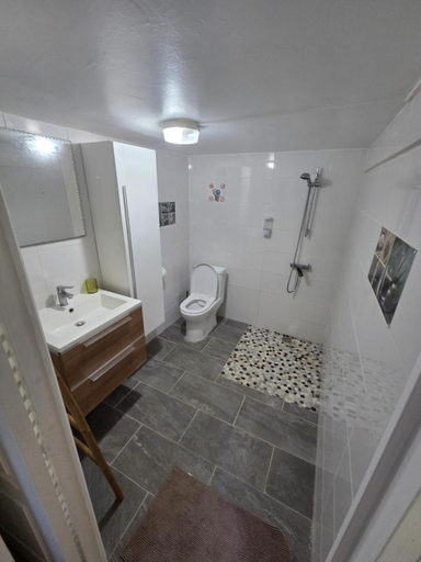 Bathroom 2, Gite therese LAMENTIN, Lamentin