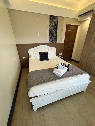 Room 3, The Vineyard at Merlot TwinLakesTagaytay, Laurel