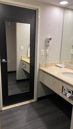Bathroom, Altavista Hotel, Reynosa
