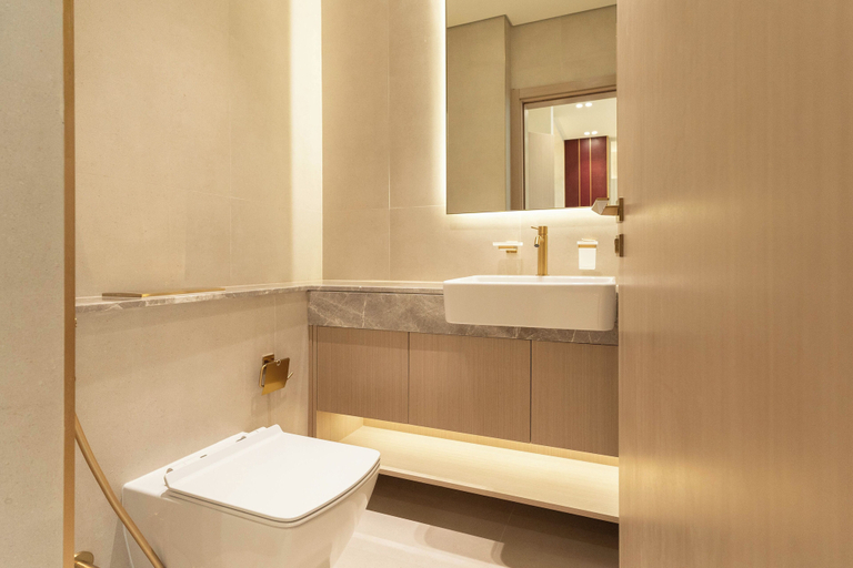 Bathroom 5, Luxury 1BR w Private Pool & Skyline View, Dubai