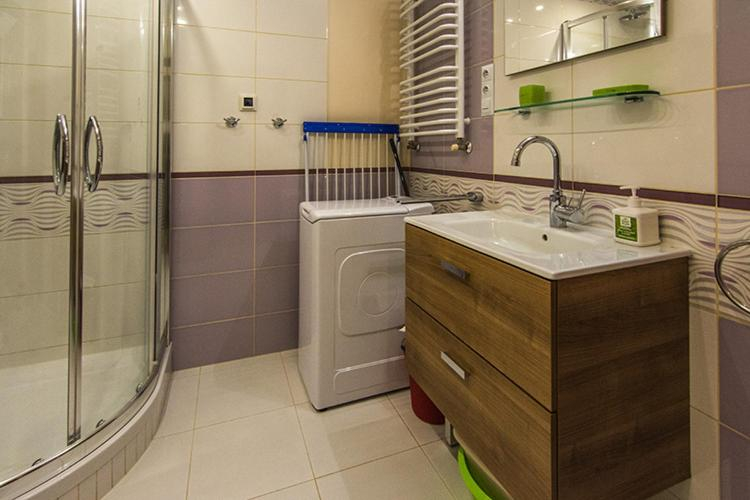 Bathroom 3, Apartamenty Izerskie - ul. Cicha 13F-G, Lubań