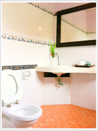 Bathroom 3, The Emerald Bungalow Resort, Mueang Krabi