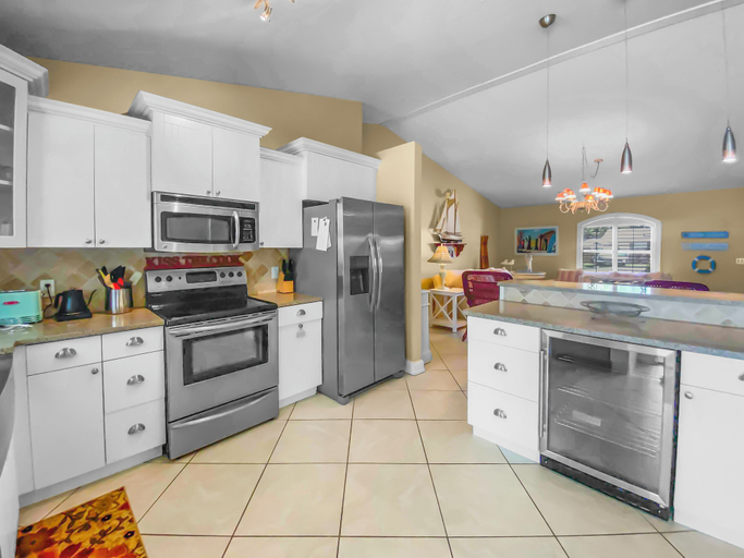 Private kitchen, Coastal Reflections, Sarasota