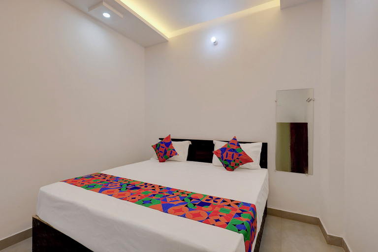 Room 2, Via Rustic Roots, Kanpur Nagar