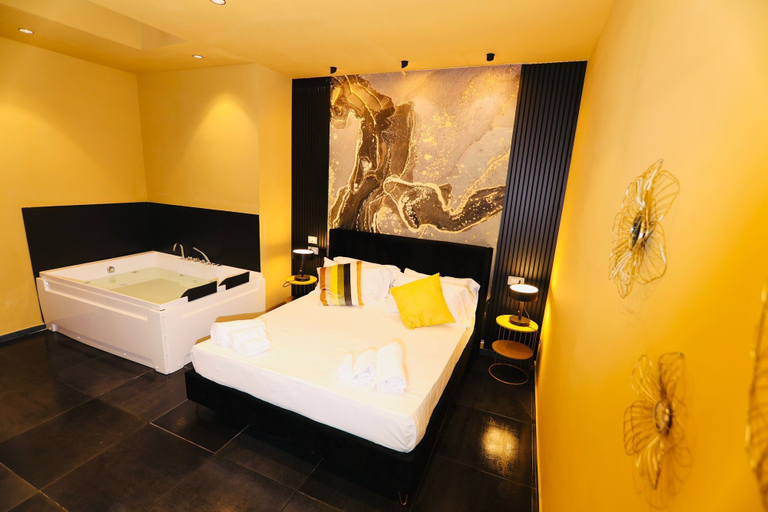 Room 2, Noah Gate Hotel & Suites, Napoli