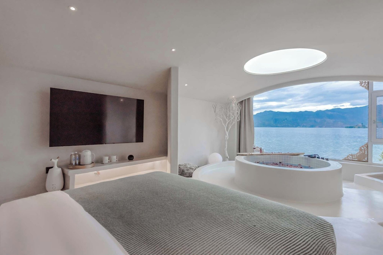 Room 3, Sky of September Lugu Lake Hotel, Lijiang