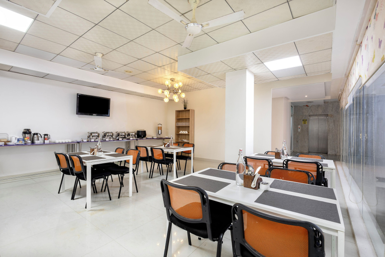Dining 2, Regenta Z Sunrise Gachibowli Hyderabad, Hyderabad