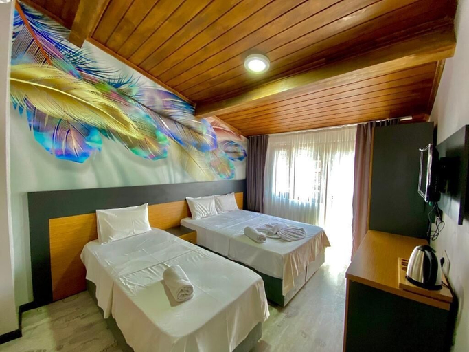 Room 2, Viktoryus Otel, Fatih