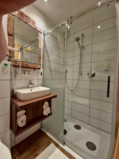 Bathroom 3, Landgasthof Entenwirt, Braunau am Inn