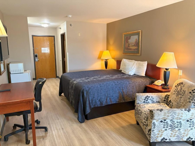 Room 4, LARNED INN & SUITES, Pawnee