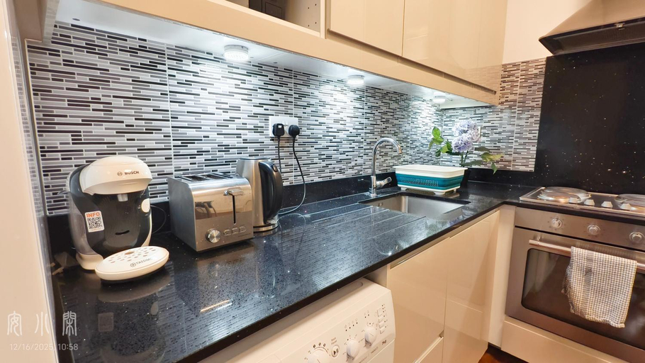 Others 4, Lovely Beautiful Apartment in Marble Arch, London