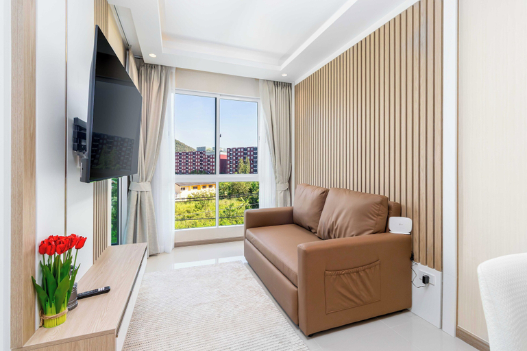 Living area 3, City1BR Condo Pool Gym C261, Pulau Phuket