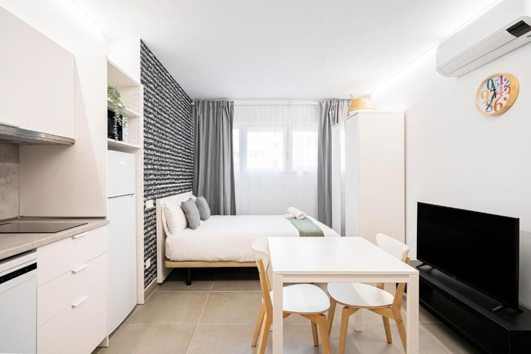 Room 5, Dobo Madrid ANR2, Madrid