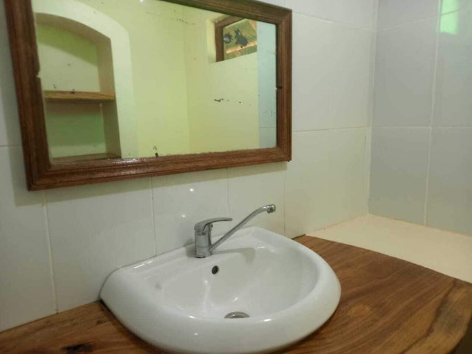 Bathroom 4, Ruma River Lodge, Ndhiwa