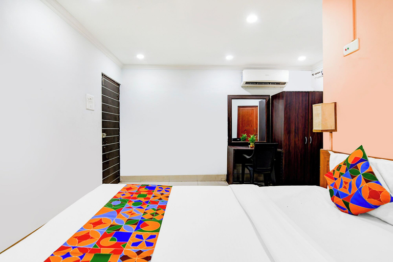 Room 5, Via Dream, North 24 Parganas