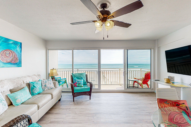 Living area 5, Daytona Beach XI, Volusia