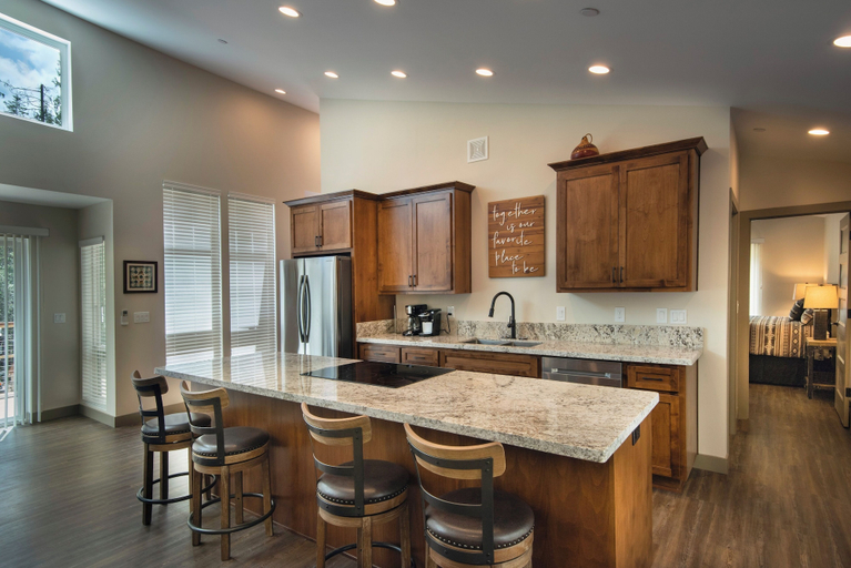 Interior 5, Spring Meadow Retreat, Mariposa