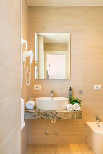 Bathroom 4, Hotel Altamarea, Rimini
