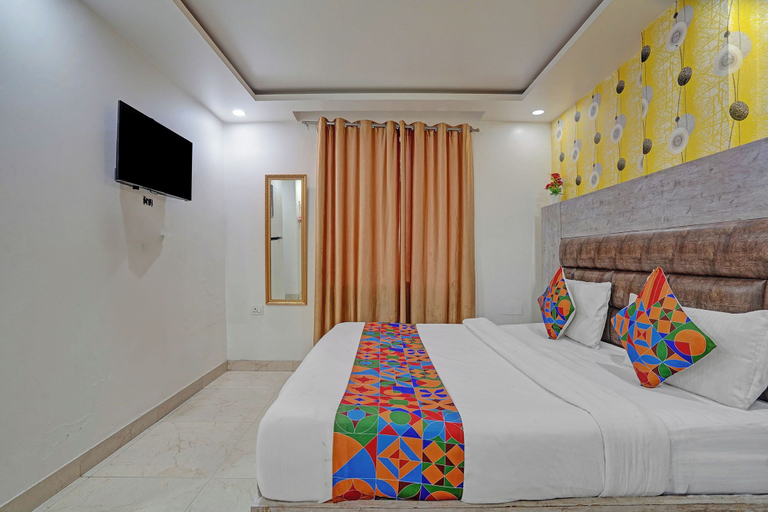 Room 3, Fabhotel Broadway, Delhi