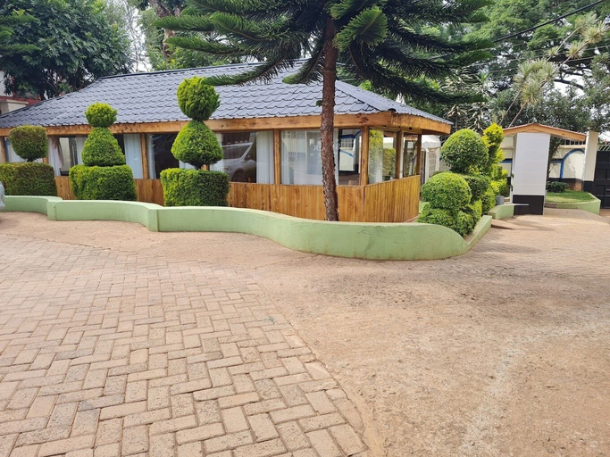 Exterior 2, Queenspark Guest House, Nyeri Town