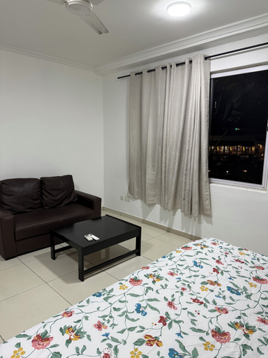 Room 5, Lizzy Complex East Legon, Accra