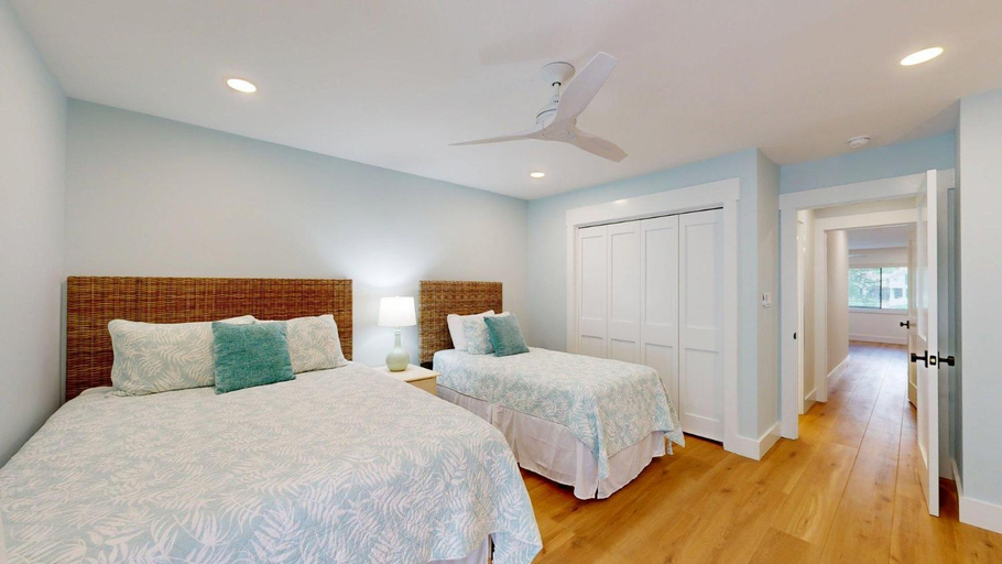 Others 3, 495 Captain's Cove, Beaufort