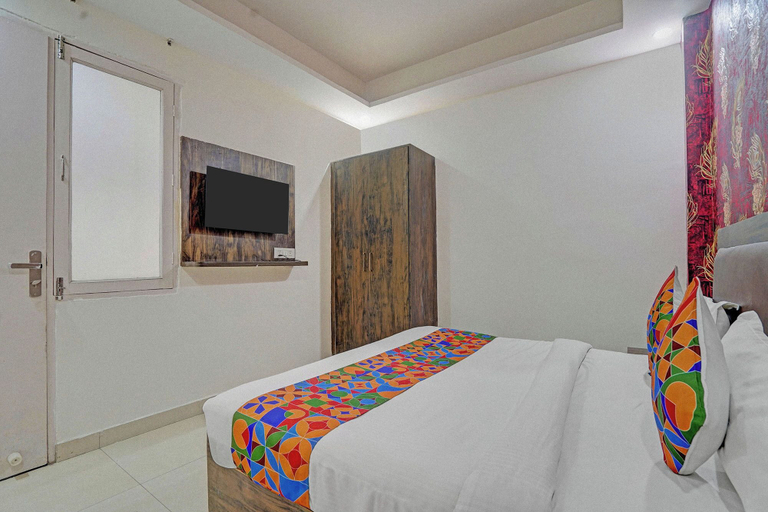 Room 3, Fabhotel Dilnoor Stay, Delhi