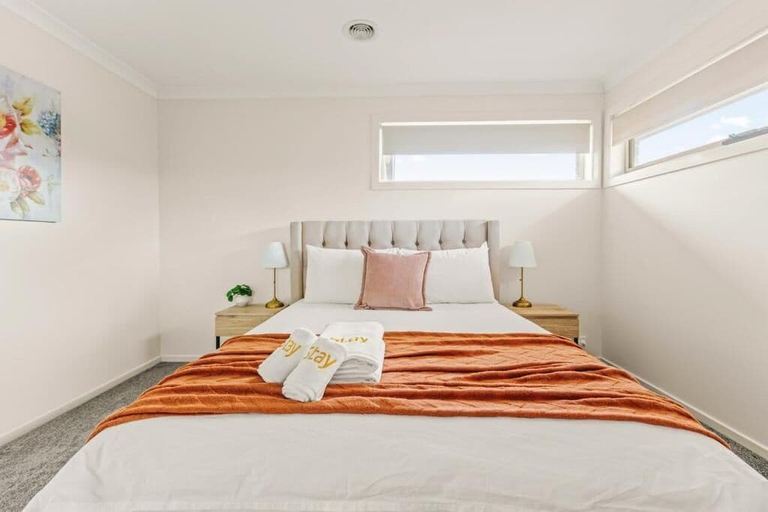 Room 3, StayAU Modern Sanctuary Mins Ct&Airport, Melbourne