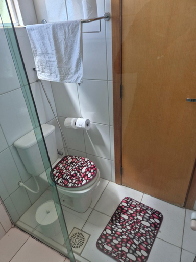 Bathroom 4, Golden Dolphin Express via Hmaster, Caldas Novas