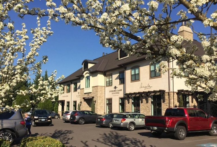 Exterior & Views 2, The Dundee - A Trace Hotel, Yamhill