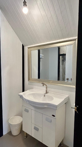 Bathroom 5, De‘Hut Boutique Homestay hut 4, Ban Phai