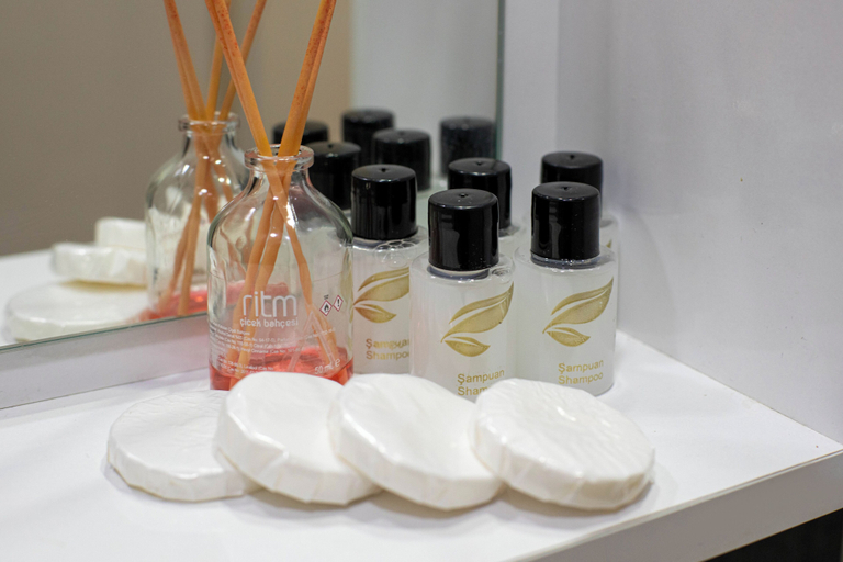 Bathroom amenities 3, Galley Port, Fatih