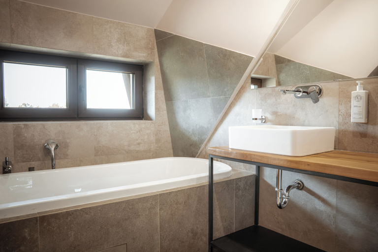 Bathroom 5, Angelina Apart Hotel & Spa, Valjevo
