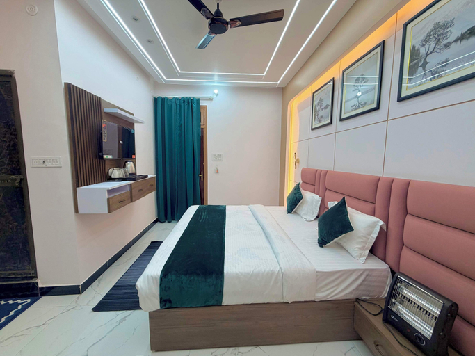 Room 5, Royal Awadh Inn, Faizabad
