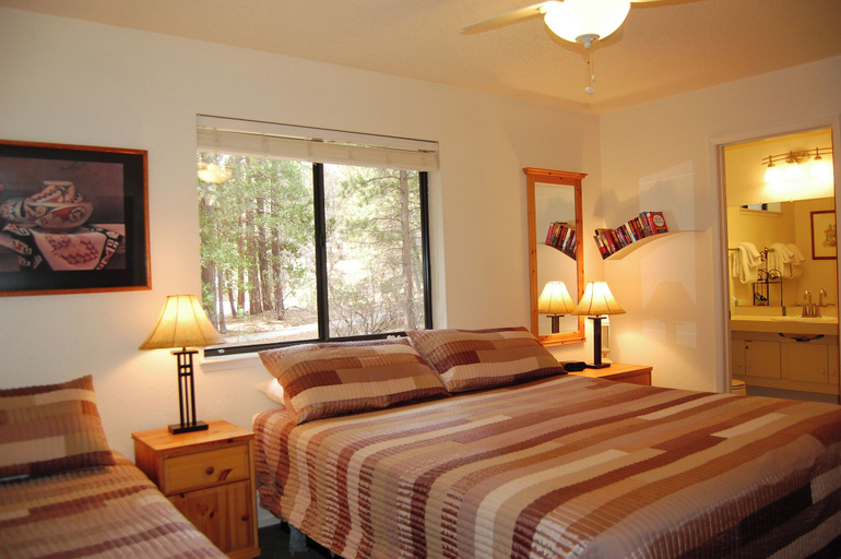 Bedroom 2, Big Cedar, Mariposa