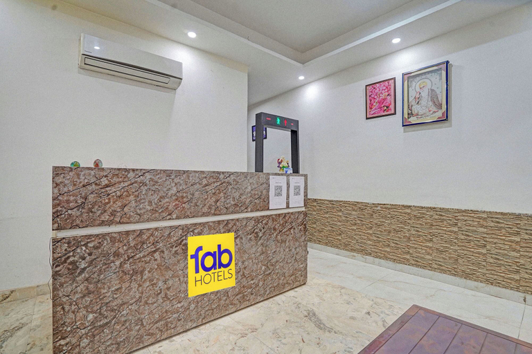 Reception 5, Fabhotel Dilnoor Stay, Delhi