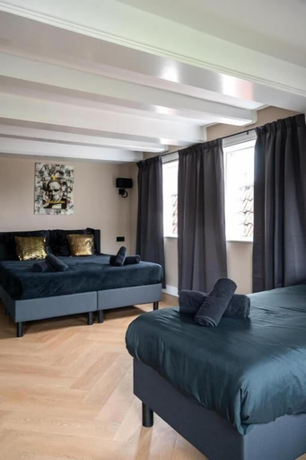 Bedroom 5, Hotel 83, Amsterdam