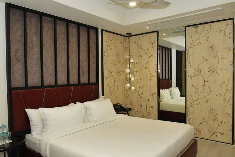 Room 5, VARAY GRANDE, Ujjain