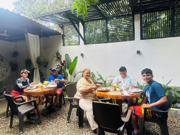 Outdoor dining 2, Arrecife ecocabañas palomino, Riohacha