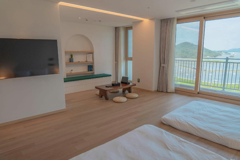 2, Seaoneresort Jaeundo, Sinan
