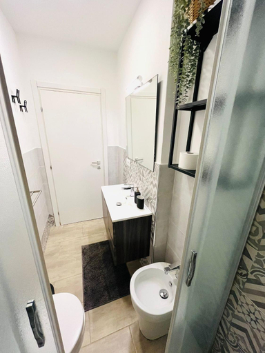 Bathroom 4, Villa Seba Sicily, Syracuse