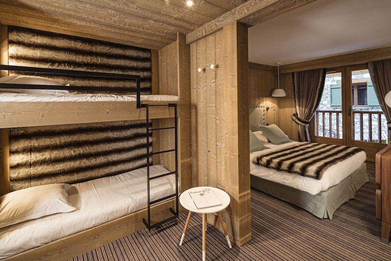 Bedroom 2, Hotel Kandahar, Savoie