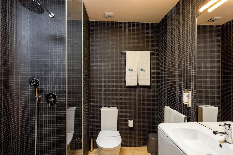 Bathroom 4, Feel Porto Codecal Apartments, Porto