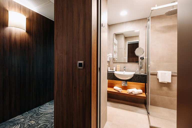 Bathroom 5, HOTEL CRYSTAL WELLNESS & SPA superior, Sovata