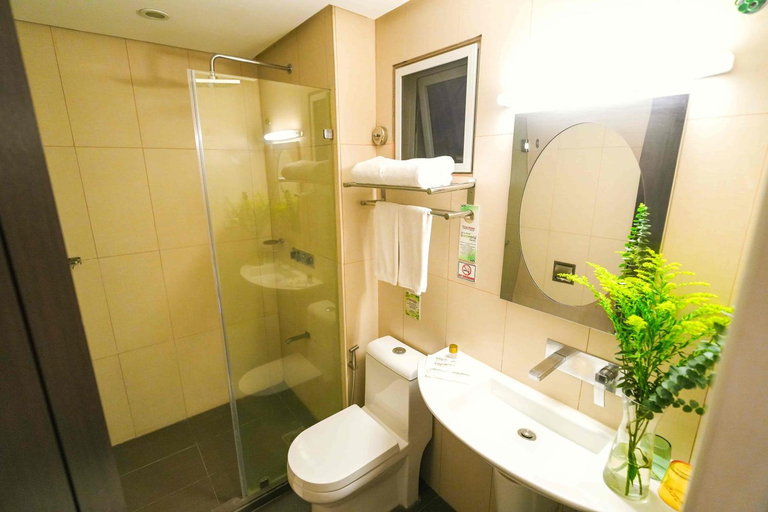 Bathroom 4, Court Meridian Hotel & Suites, Olongapo City