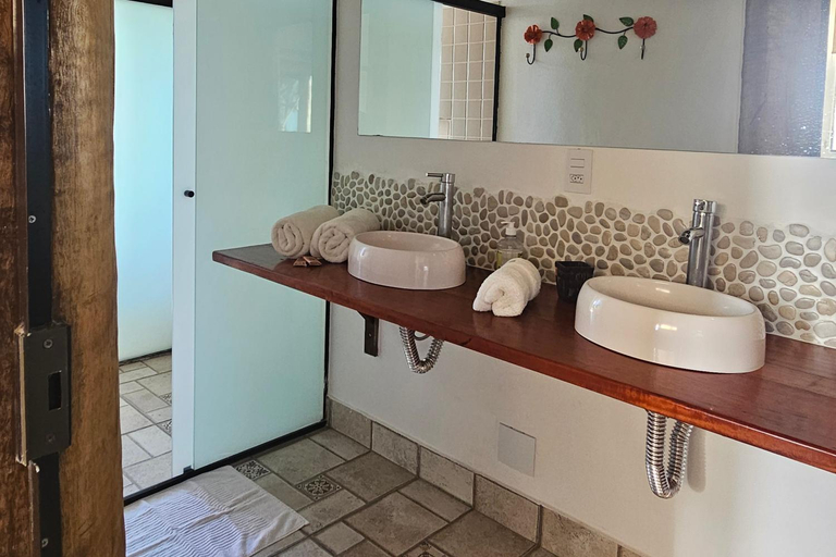 Bathroom 2, OPN Guest House Ilhabela, Ilhabela